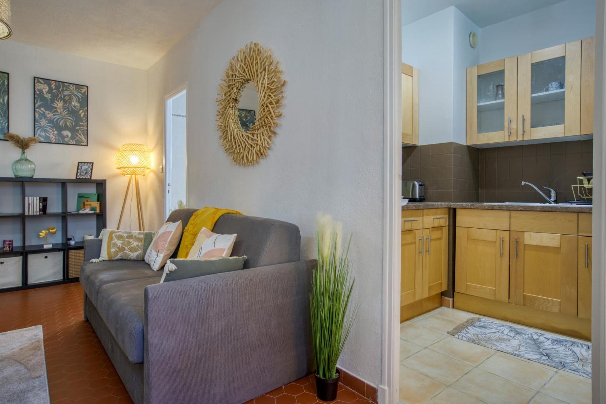 Cosy, Modern, Fully Equipped, Air Conditioning, Nice Historical, Old Town, 1Minute Walk From Beach - "Le Bunico 4" Eksteriør billede